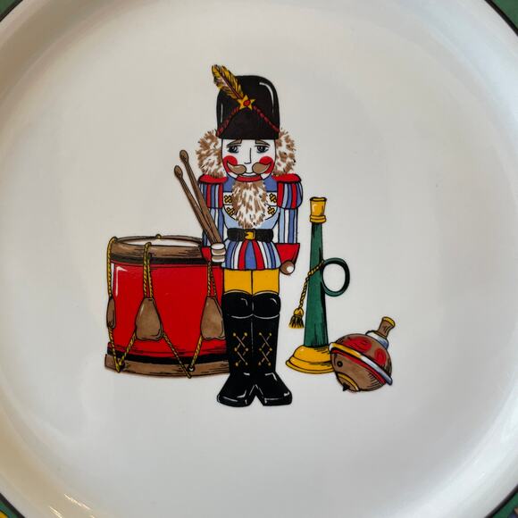 4 VTG Holiday Spirit Nutcracker Salad Plates Intl Tableworks Bob Timberlake - Picture 8 of 15